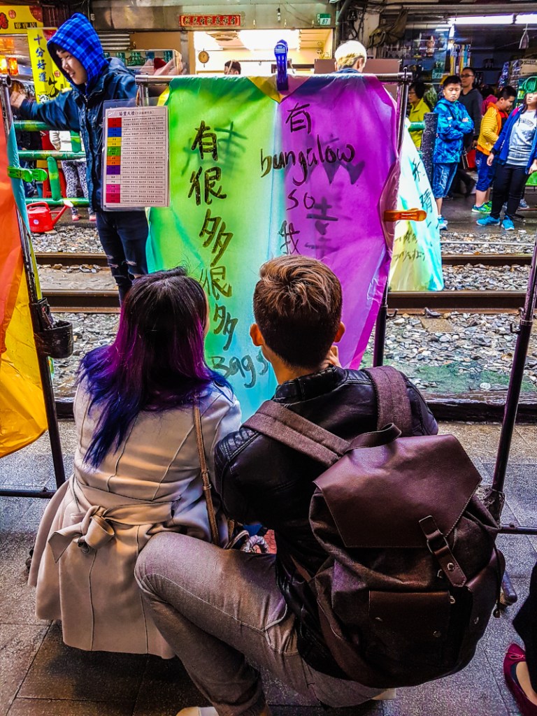 Taiwan-Taipei-sui-binari-della-Pingxi-Line.