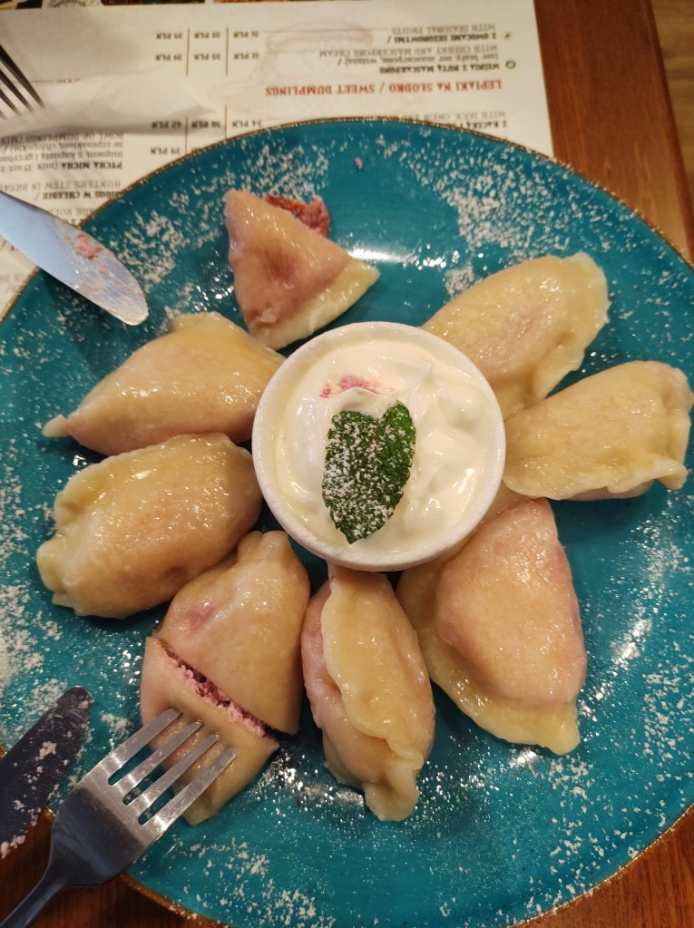 Pierogi dolci - ciliege e mascarpone - Consigliviaggiasia