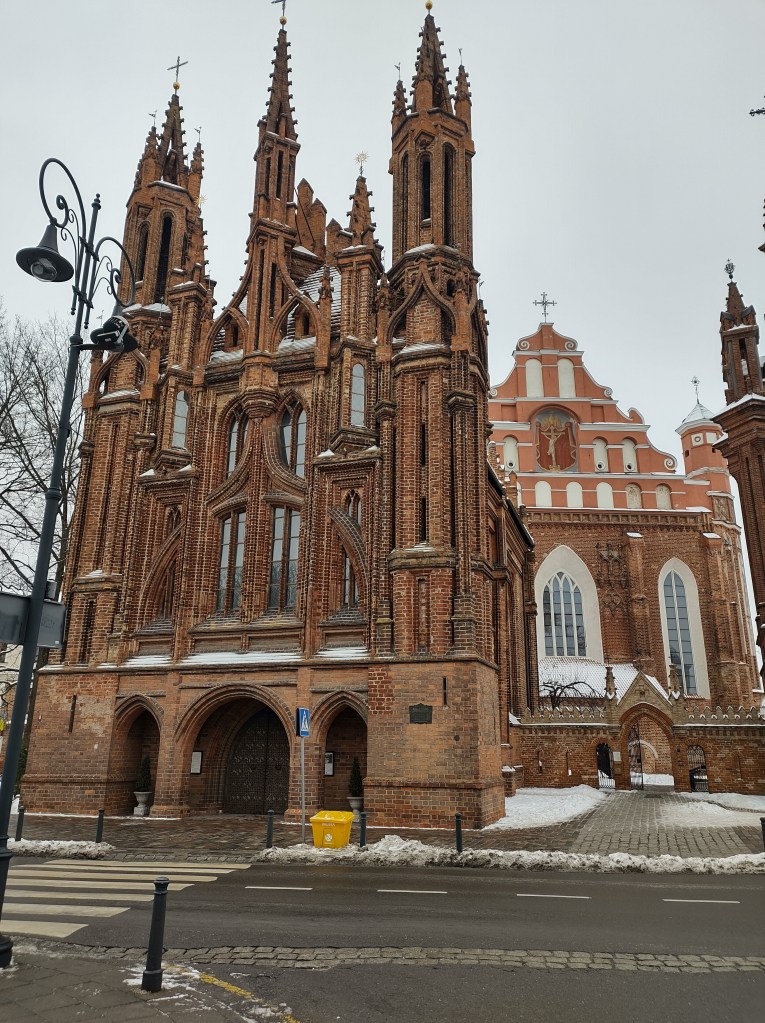 Vilnius_Chiesa di Sant'Anna